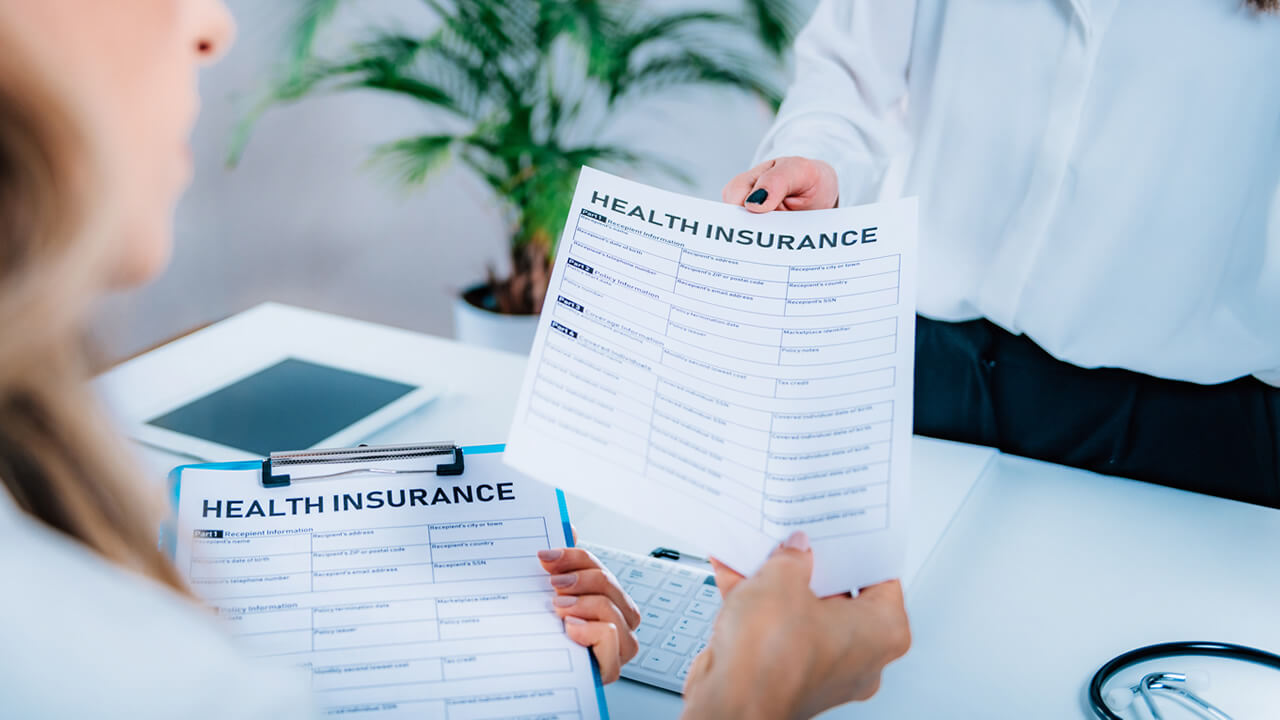 El Departamento de Salud de Trump ordena a programas estatales de Medicaid que ayuden a encontrar inmigrantes indocumentados El Departamento de Salud de Trump ordena a programas estatales de Medicaid que ayuden a encontrar inmigrantes indocumentados